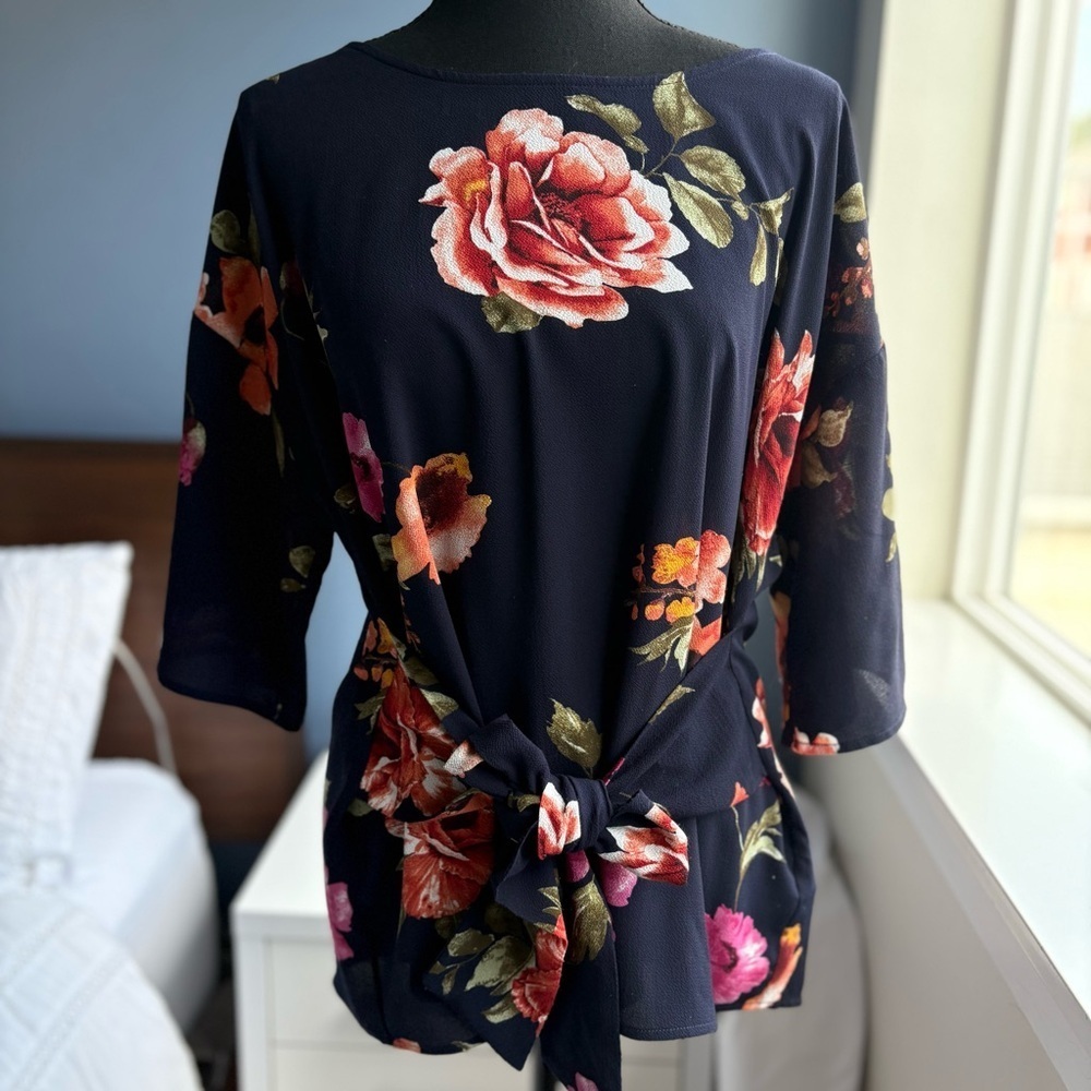 West Kei Navy Floral Tie-Front or Back Short Sleeved Blouse - Picture 15 of 16